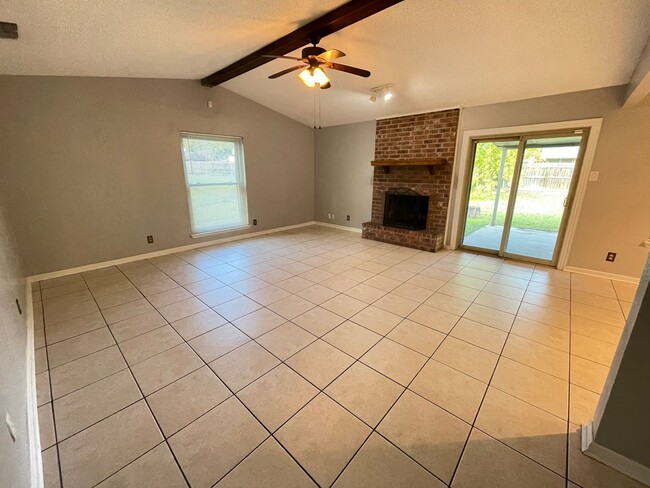 Building Photo - 2902 Trailridge Cir