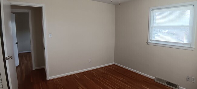 Building Photo - Christiansburg, 3 BR / 2 BA, Available Now