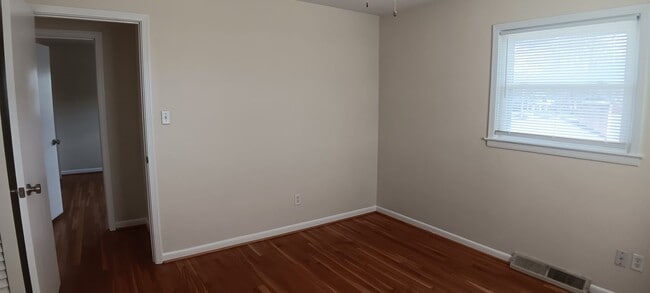 Building Photo - Christiansburg, 3 BR / 2.5 BA, Available Now