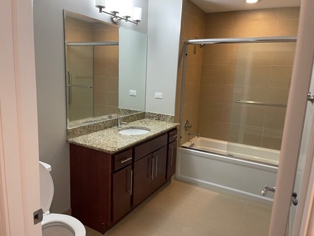 Building Photo - 728 N Diamond Lake Rd