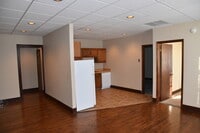 Building Photo - 5402 S 77th St