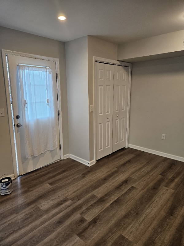 Building Photo - 427 W Main St