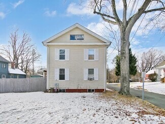 Building Photo - 34 Elm St