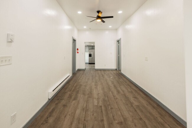 Building Photo - 452 Fremont St