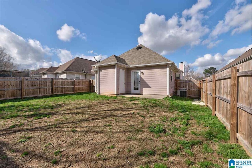 Building Photo - 139 Flagstone Ln