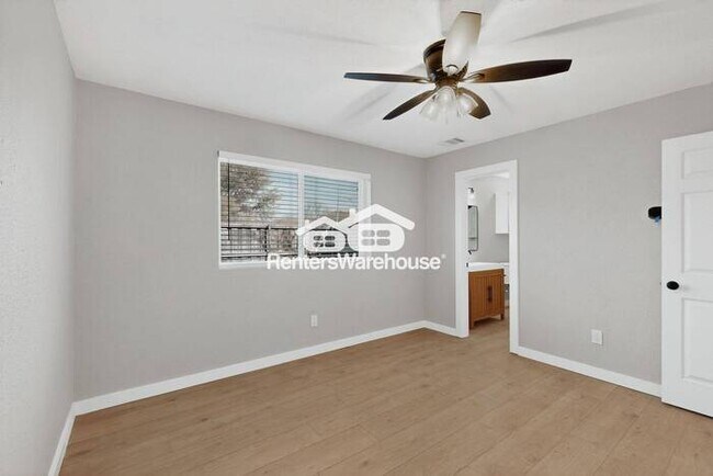 Building Photo - Renovated home in Plano Ready to Be Your Home