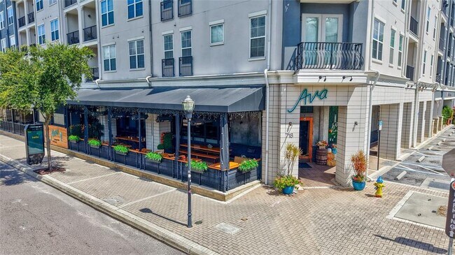 Building Photo - 410 S Armenia Ave