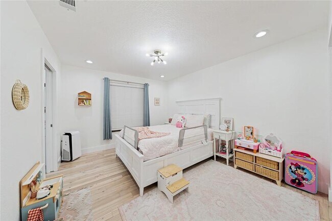 Building Photo - 15799 Menton Bay Ct