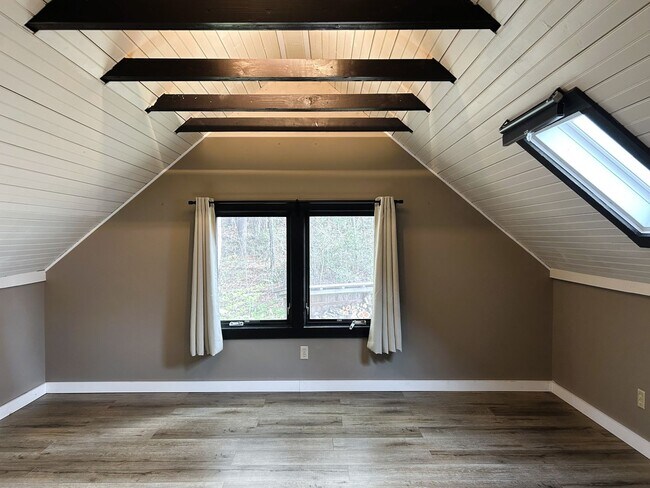 Building Photo - 1013 Wildcat Rd