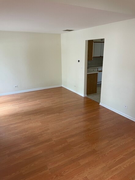 Building Photo - 1150 Coldspring Rd