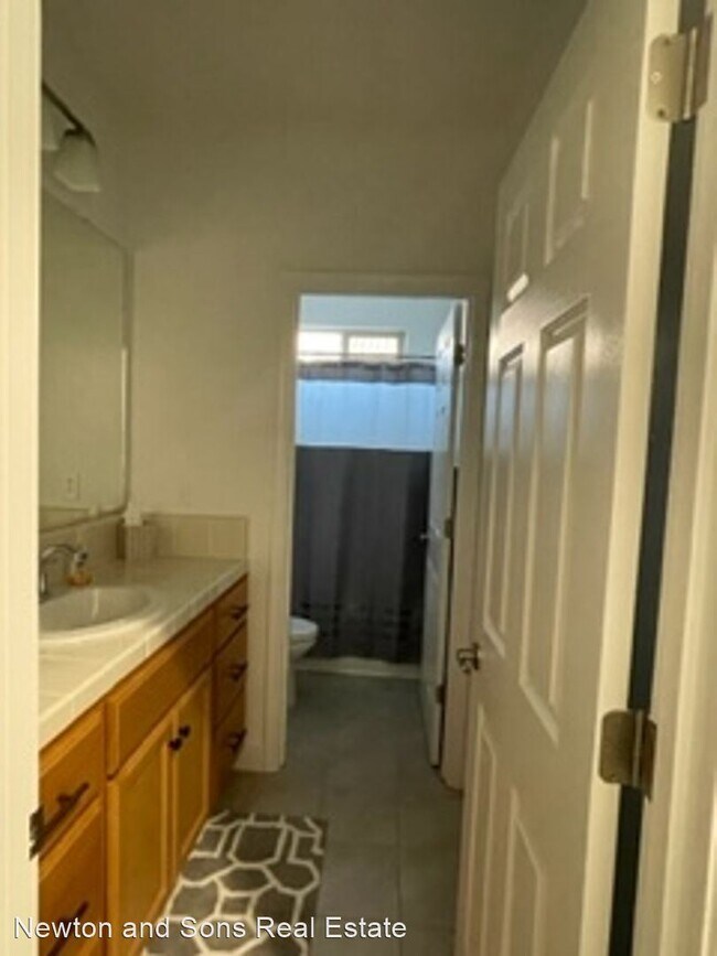 Building Photo - 3 br, 2.5 bath House - 244 Ridge Creek Est...