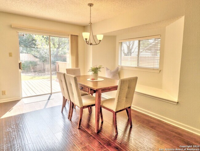 Building Photo - 7138 Valewood View