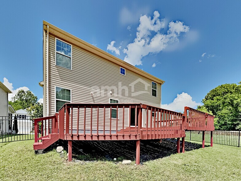 Building Photo - 1861 Cottage Grove Way