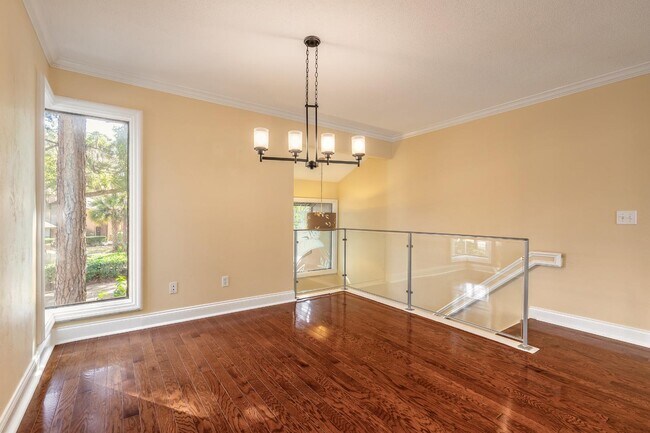 Building Photo - 24 Pinehurst Pl