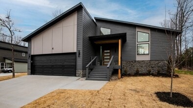 Building Photo - 4 Romine Pl