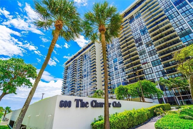 Building Photo - 600 NE 36th St