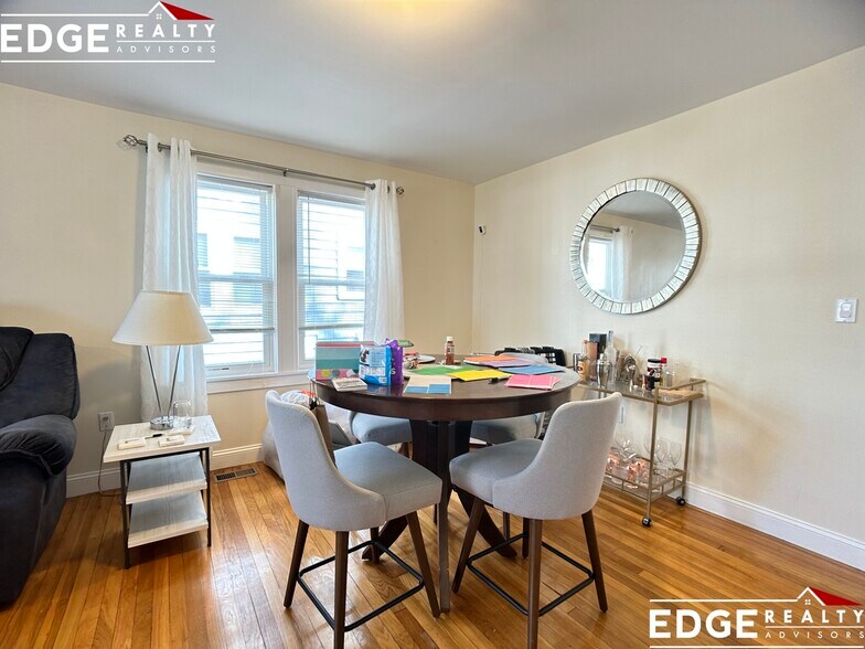 Building Photo - 27 Bostonia Ave