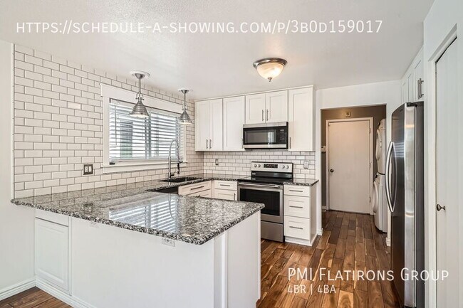 Building Photo - 5428 W 115th Dr