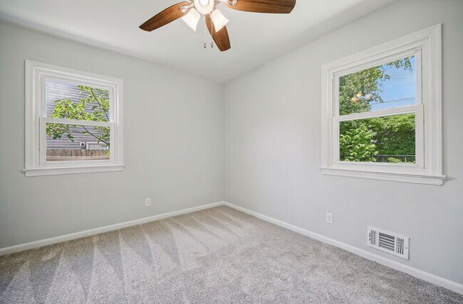 Building Photo - Recently Remodeled, Beautiful 3 Bedroom Home in Norfolk