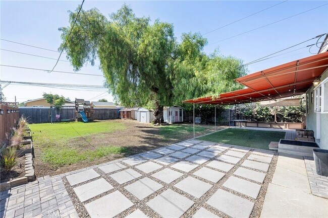 Building Photo - 13616 Hermes St