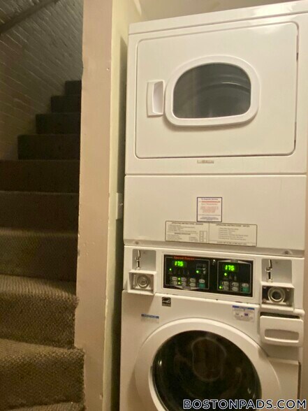 Building Photo - 32 Edgerly Rd