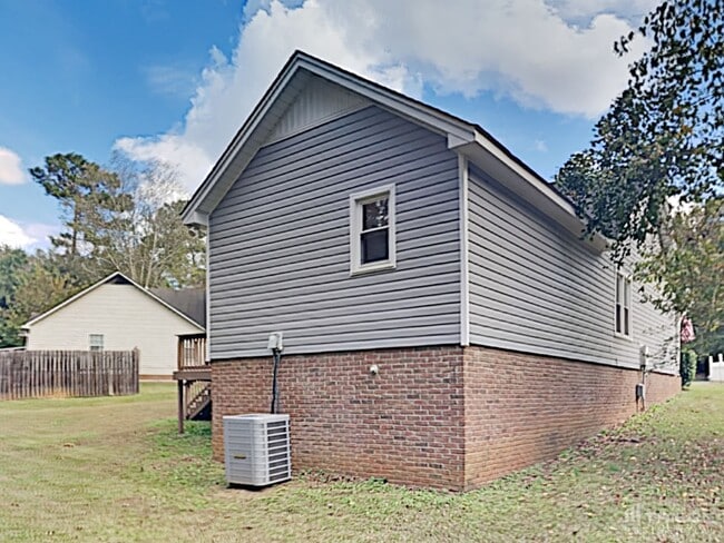 Building Photo - 133 Riverwalk Ct