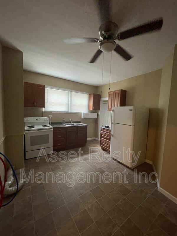 Building Photo - 629 Watauga Ave