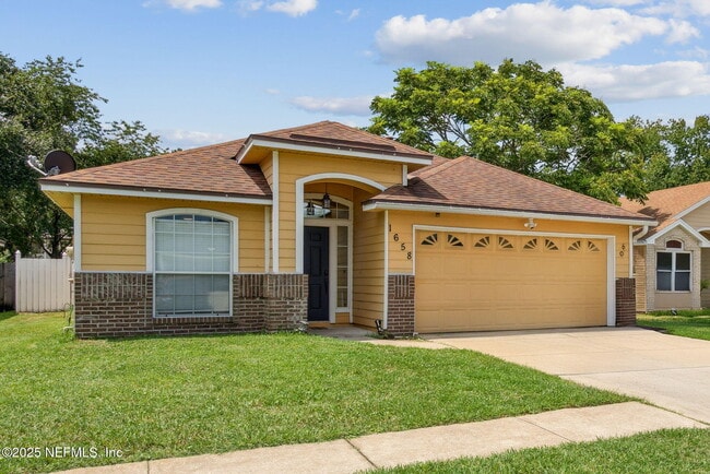 Primary Photo - 1658 Hudderfield Cir W