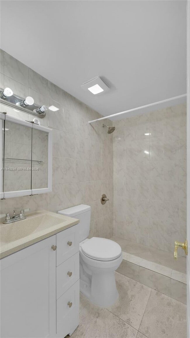 Building Photo - 1917 SW 107th Ave