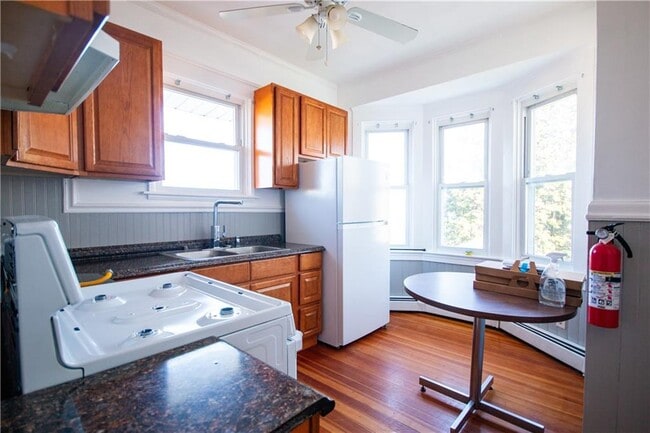 Building Photo - 23 Exeter Ave