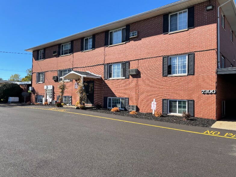 Building Photo - 7320 Sunset Strip Ave NW