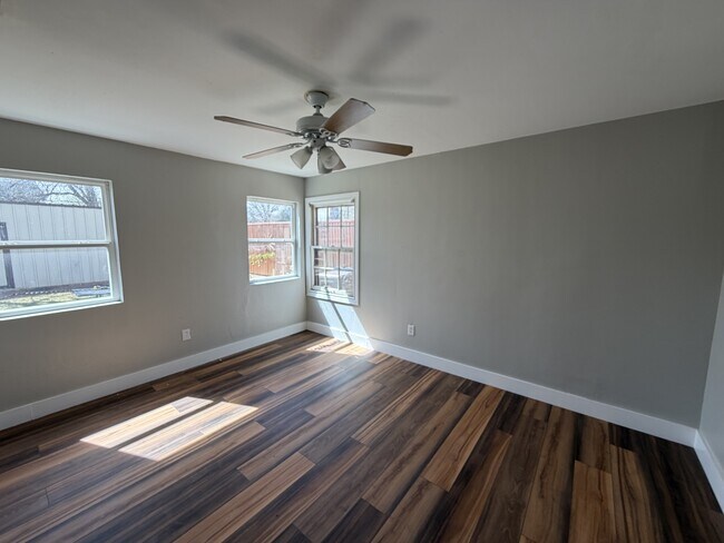 Building Photo - 3417 27th St