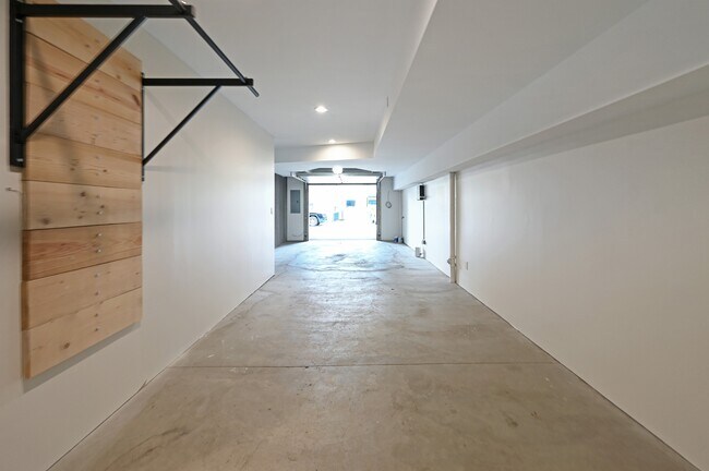 Building Photo - 4059 St Johns Way