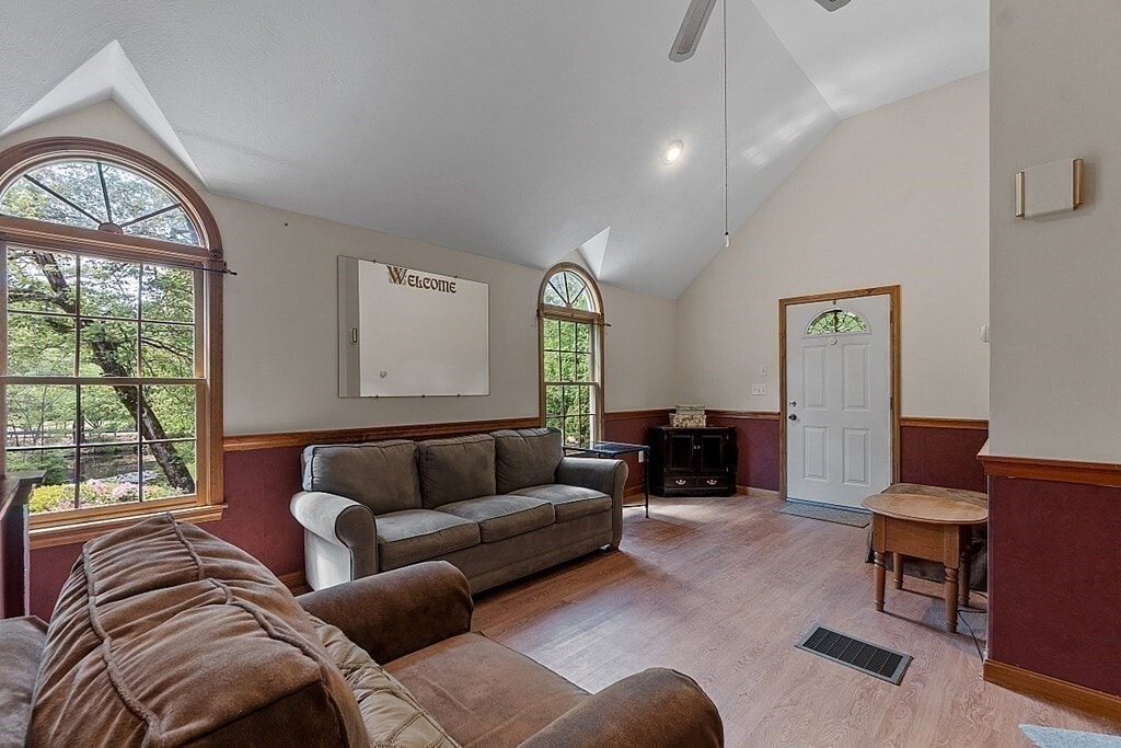 Building Photo - 36 Groton Rd