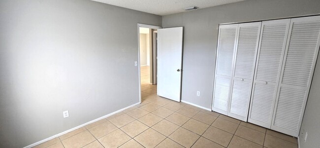 Building Photo - 12240 Conneticut Woods Ct