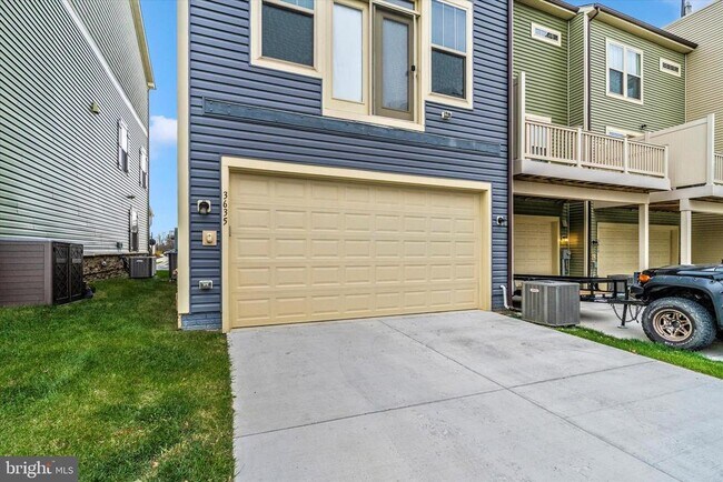 Building Photo - 3635 Stone Barn Dr