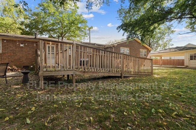Building Photo - 1001 Glendale Ln