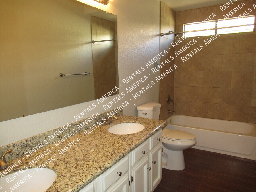 Building Photo - 1251 E Brentrup Dr