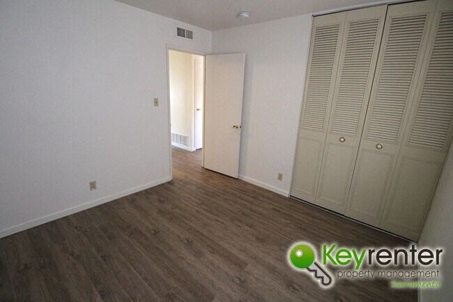 Building Photo - 2308 Rogue River Dr