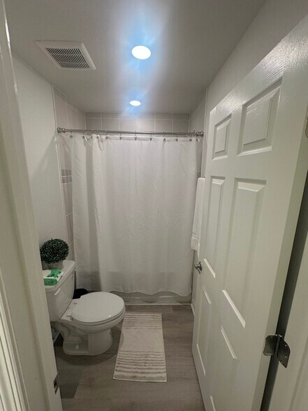 Building Photo - 5777 Millhouse Way