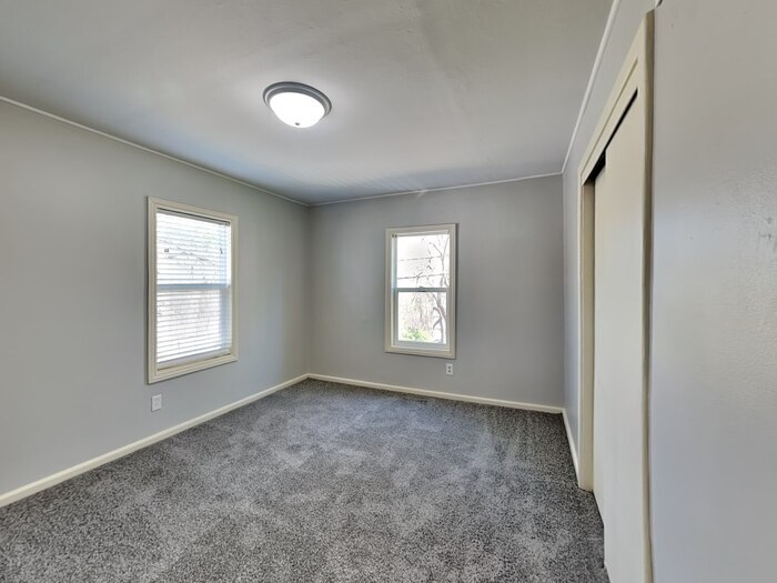 Building Photo - 3300 Welcome Ave N