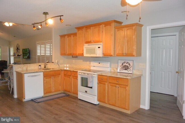 Building Photo - 33718 Chatham Way