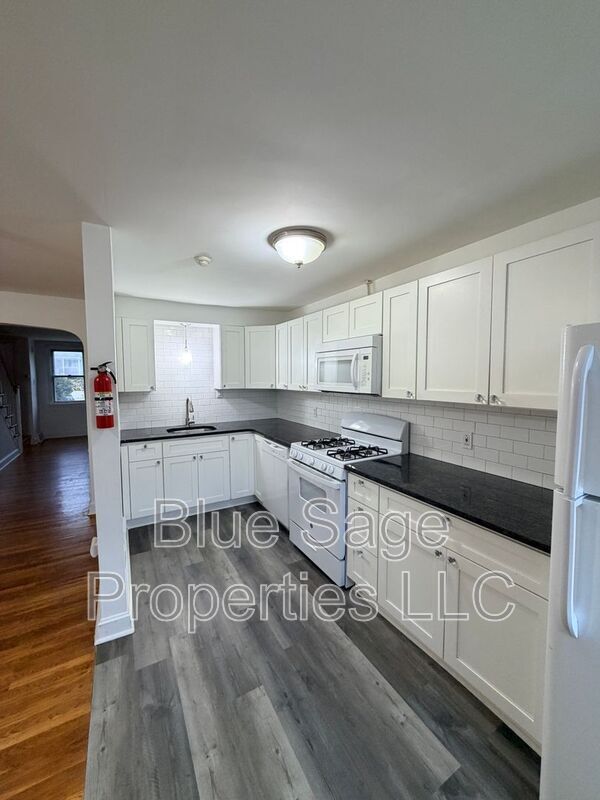 Building Photo - 314 Spruce St