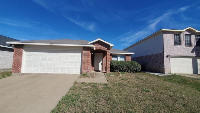 Building Photo - Move in ready Mesquite Home