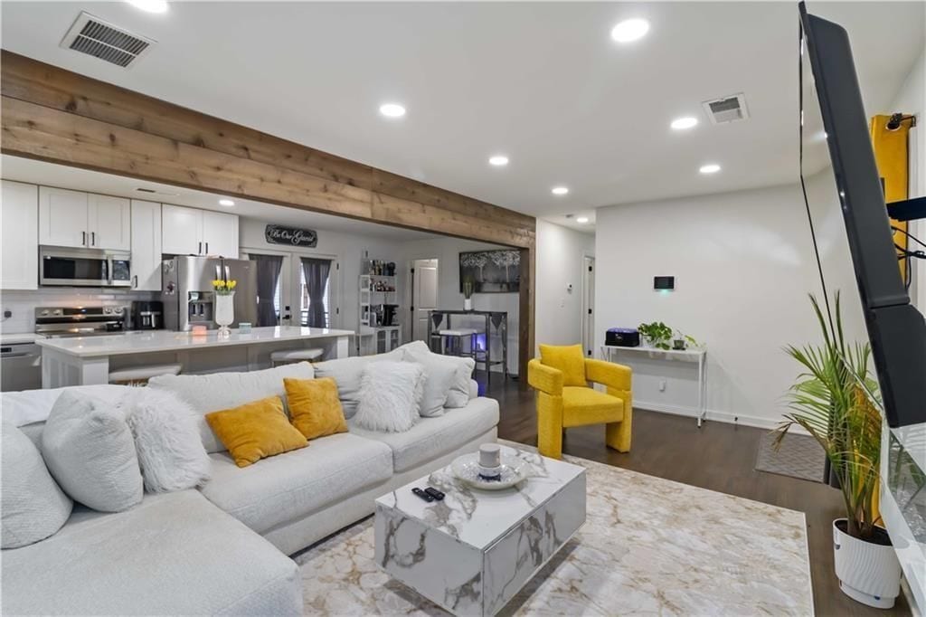 Building Photo - 2327 Young Rd