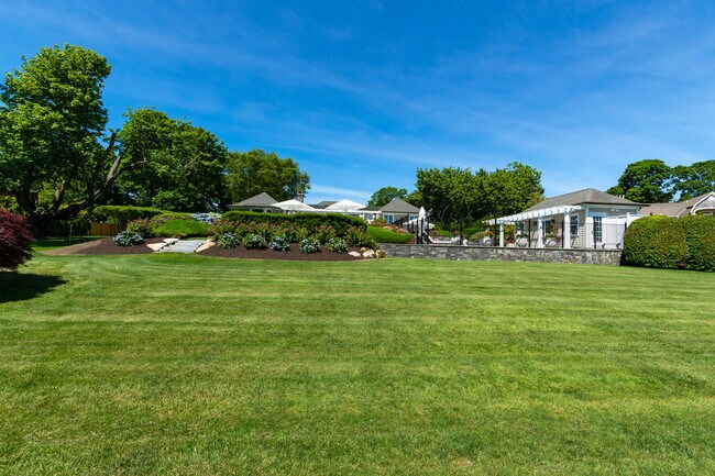 Building Photo - 3 Barclay Sq