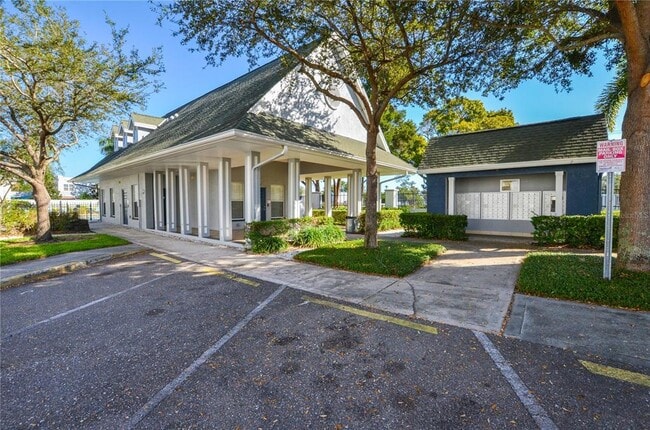 Building Photo - 4627 Legacy Park Dr