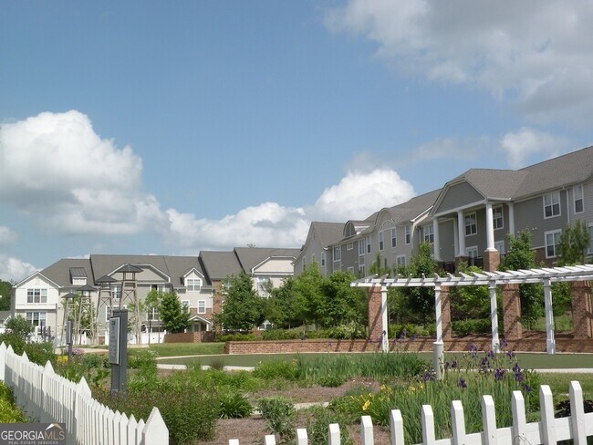 Building Photo - 1035 Barnett Shoals Rd