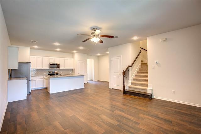 Building Photo - 424 Milverton Dr