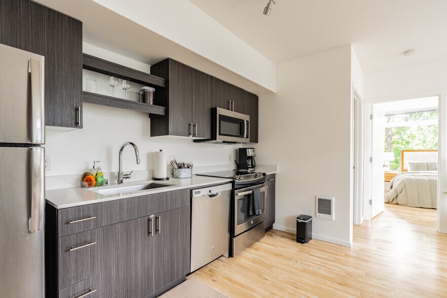 Building Photo - 2207 E Union St